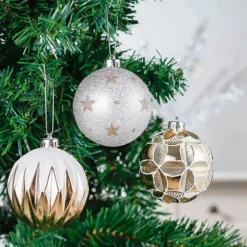 Confezione Con 16 Palle Da 8cm Di Natale, Oro E Bianche 8 Confezione Con 16 Palle Da 8cm Di Natale, Oro E Bianche -Offerte Playmobil || Villeroy & Boch || Ravensburger Negozio confezione con 16 palle da 8cm di natale 3