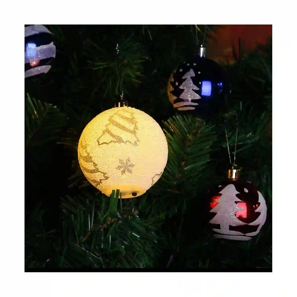 Pallina Di Natale Luminosa A Led, In PVC, Idea Regalo 2 Pallina Di Natale Luminosa A Led, In PVC, Idea Regalo - immagine 2