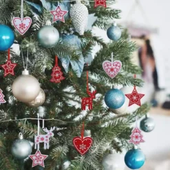 Set 42 Decorazioni In Feltro Per Albero Di Natale, Temi Assortiti, Con Laccetto -Offerte Playmobil || Villeroy & Boch || Ravensburger Negozio set 42 decorazioni in feltro per albero di natale 2