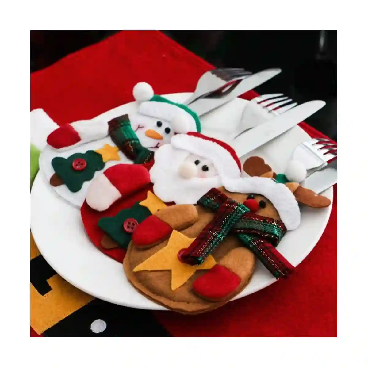 Set 9 Bustine Per Posate, Design Natalizio: Babbo Natale, Renna E Pupazzo Di Neve 2 Set 9 Bustine Per Posate, Design Natalizio: Babbo Natale, Renna E Pupazzo Di Neve - immagine 2