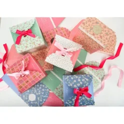 Set Di 15 Scatole Decorative Per Il Natale, Perfette Per I Regali 9 Set Di 15 Scatole Decorative Per Il Natale, Perfette Per I Regali -Offerte Playmobil || Villeroy & Boch || Ravensburger Negozio set di 15 scatole decorative per il natale 4